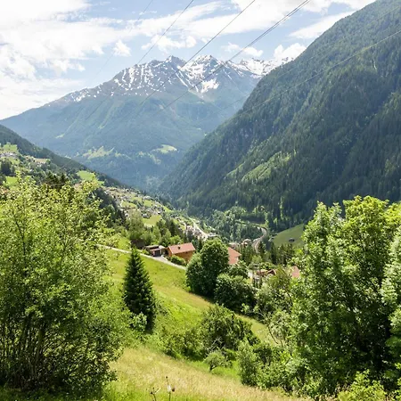 Mountain View In Near Bus